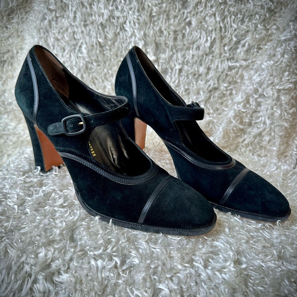 Salvatore Ferragamo Elegant Black Suede Heels